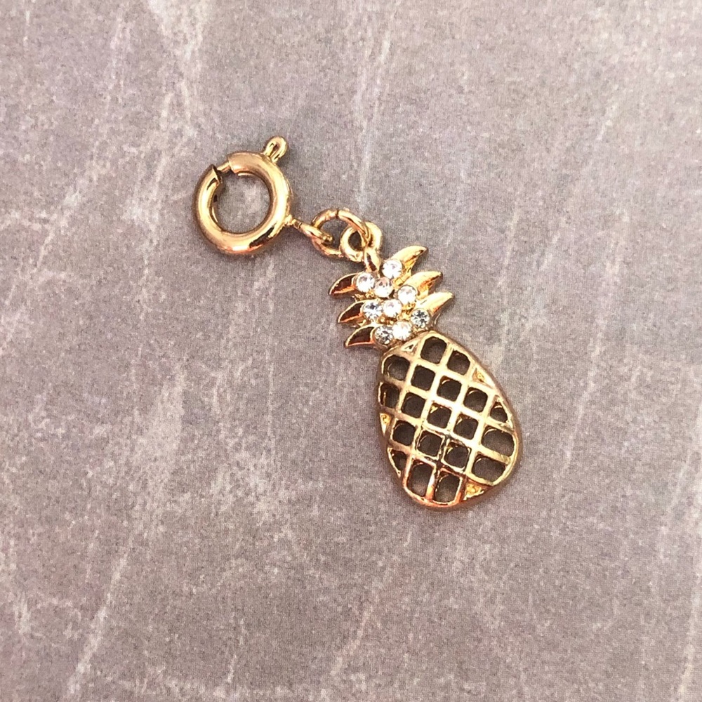 Gold Tone Pineapple Charm